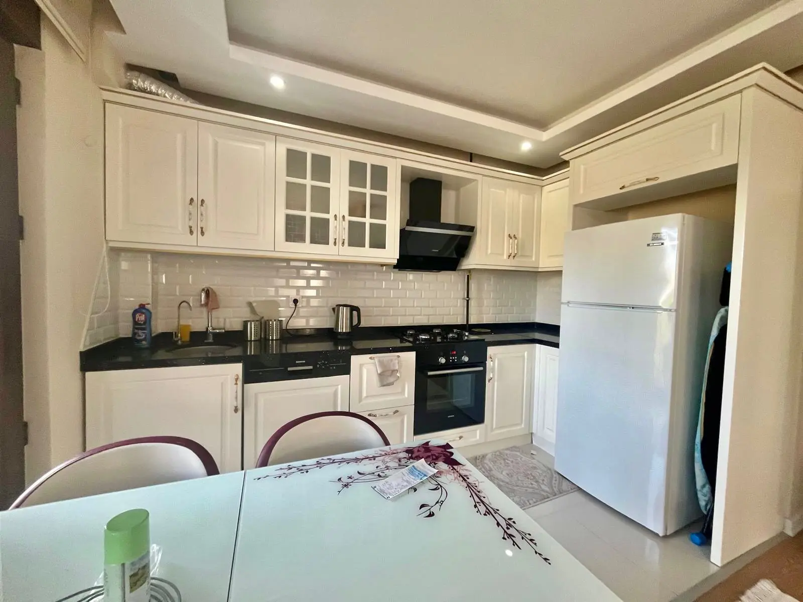 Fitted kitchen